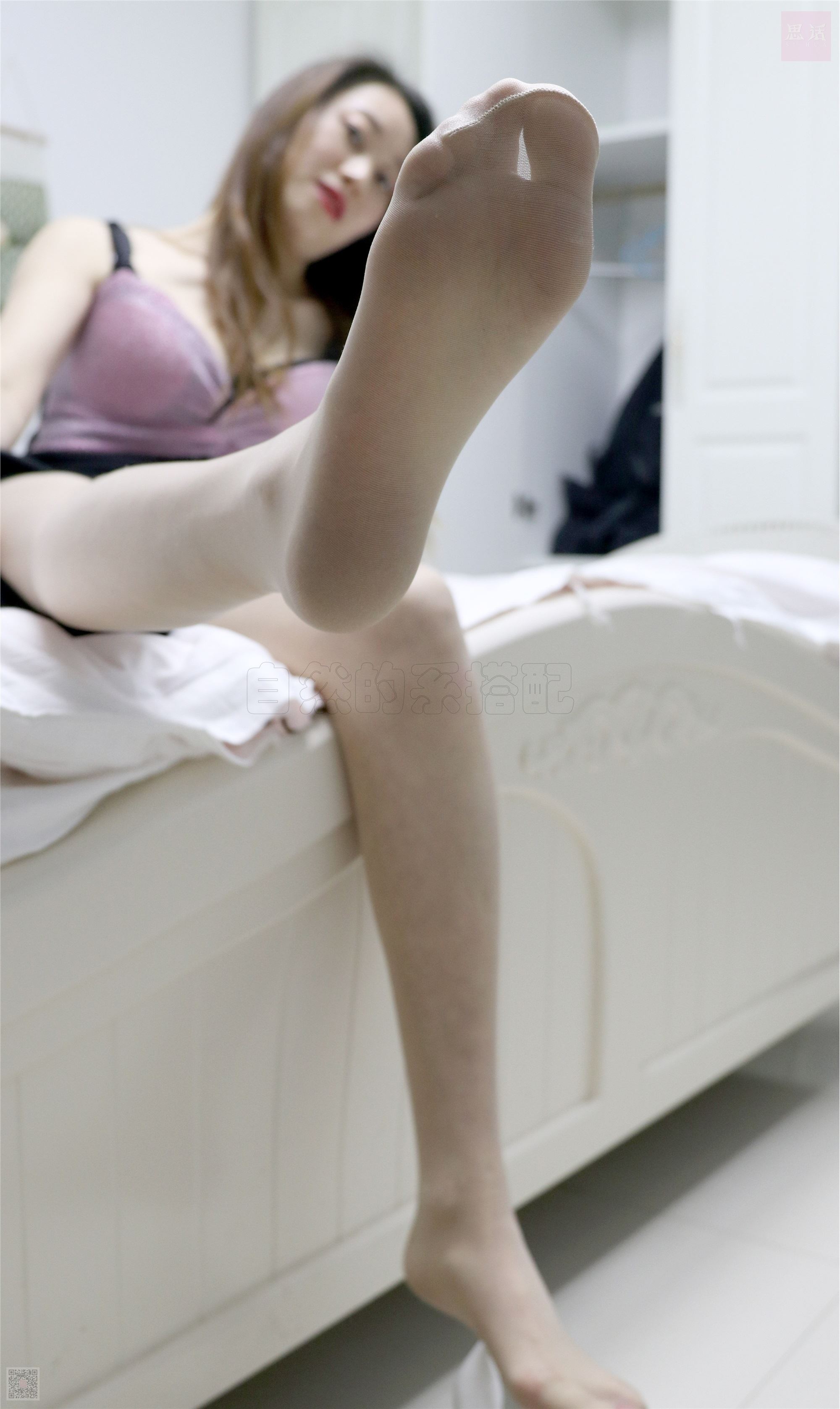 SiHua思话  SH052 伊一 演绎开叉裙的成熟之美